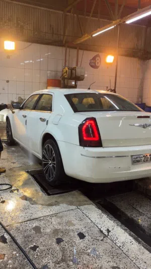 Used Chrysler 300 in Farwaniya
