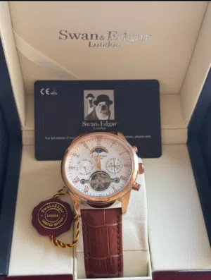 ساعة ماركة سوان اند ادجر Swan and Edgar مستعملة استعمال بسيط