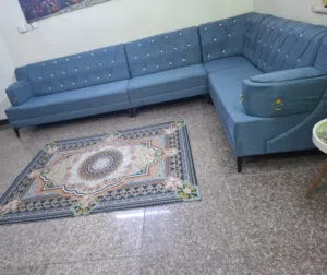 ديوان عراقي نظافه 100% ستعمال قليل   ميز طعام صاج تكمه بحاله جيده  مع 4 كراسي  البياع الرساله الثالث
