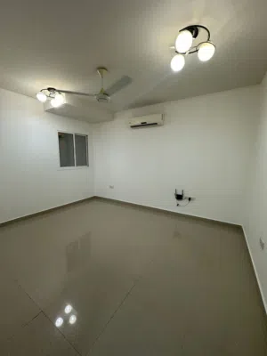 شقة غرفتين ومجلس للايجار في الخوض / شارع مزون - 2BHK for rent in Mazoon Street / Khoud