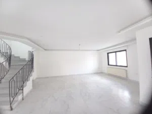 300 m2 3 Bedrooms Villa for Rent in Amman Abdoun