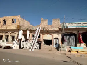 للإيجار محل تجاري مميز بموقع تجاري بامتياز – المطار الخط الجديد.بنقل قدم مليون ريال يمني فقط لاغير.