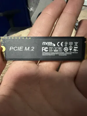 فائق السرعة واللالعاب SSD NVMe 4TBوالبرامج