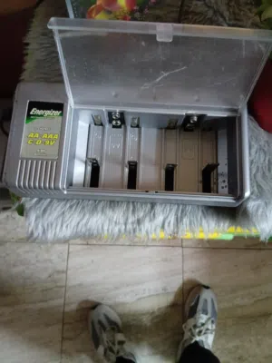 شاحن بطاريات بليستيشن واكس بوكس .. 10 دنانير