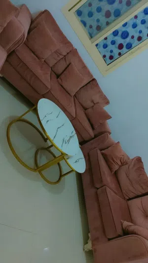 كنب شبه جديد استخدام اربع شهور