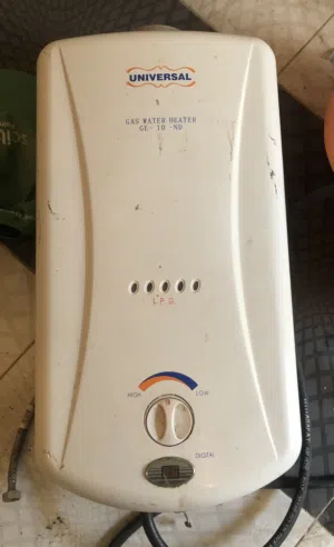 سخان يونيفرسال غاز 10 لتر