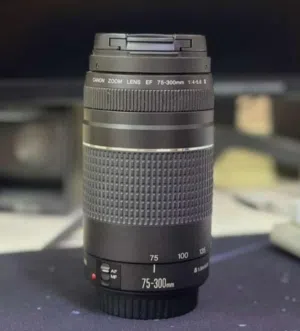 عدسه كاميرا جديده   النوع كانون  بسعر لقطه وارخص عن السوق