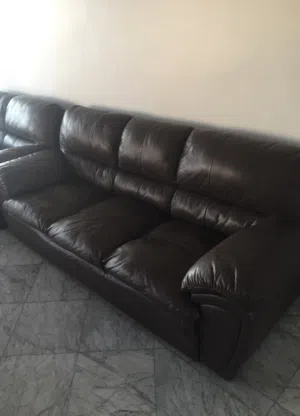 طقم كنب جلد طبيعي