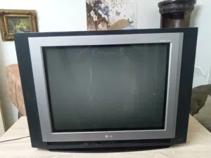 تلفيزون ال جي اصلي شغال 100من 100