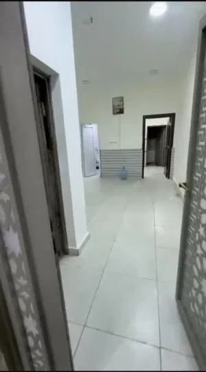 شقه حديثه للأيجار في الطويسه  طابق ارضي