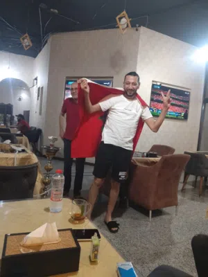 نعمل فى مجال دهانات او الصبغ دخلى وخارجي ونعمل فى جميع ديكورات