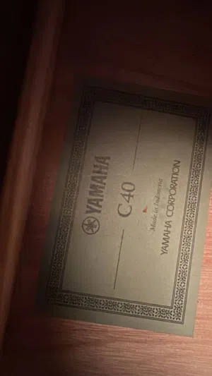 جيتار ياماها كلاسيكي c40 للبيع فقط