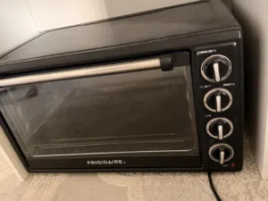 Frigidaire Electric Ovenفرن كهربائي