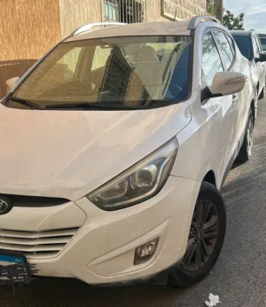 Hyundai . Tucson . 2015 . Used4