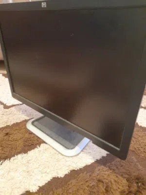 شاشة 22 vga نظيفة