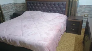 غرفة نوم كاملة بحالة ( جيدة جداً )