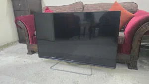 Philips Led 3 d tv  for sale 50"  with ambient light