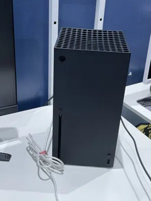 إكسبوكس سيرس اكس بقمة النظافة وقليل الاستخدام Xbox series X in very good condition