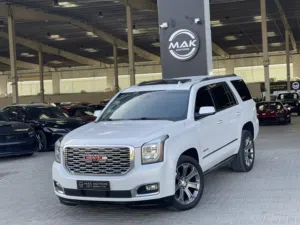 DENALI / 6.2L V8 / AUTOMATIC SUDE STEPS / RADAR / BLIND SPOTS / REAR SCREEN / SUPER CLEAN
