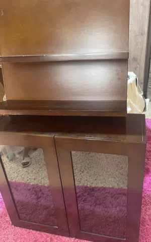 مكتبه تعلق بجنب تلفزيون للبيع