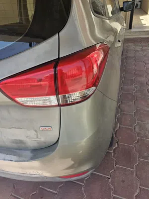 Used Kia Carens in Al Ahmadi