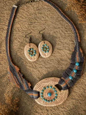 Handmade macrame necklace