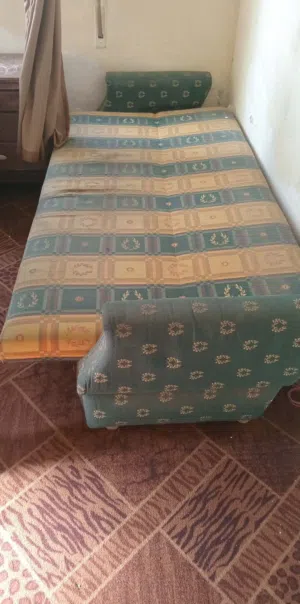 صوفا مع كومدينة