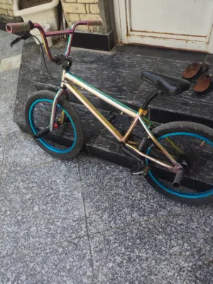 bmx سبع الوان مستخدم اقل من شهر فول نضافه قطعه. تخبل