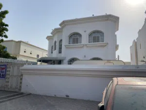 300 m2 4 Bedrooms Villa for Rent in Muscat Al Mawaleh