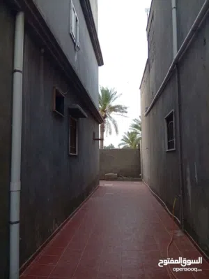 550 m2 More than 6 bedrooms Townhouse for Sale in Tripoli Ain Zara