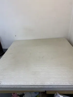للبيع فرشه نظيفه جدا