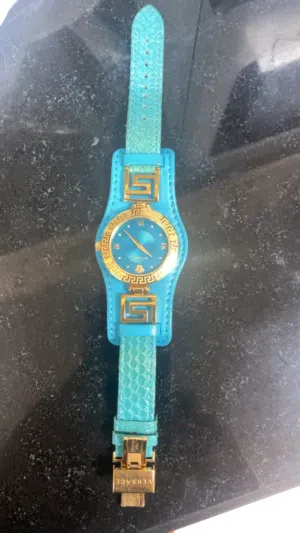 ساعة ڤيرزانشي، استعمال خفيف محدودة لون ازرق مع تيفاني