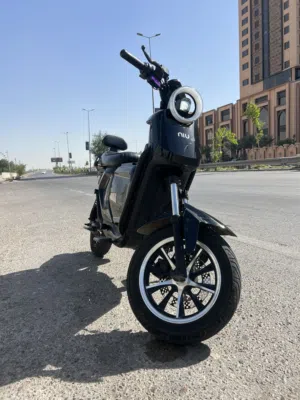 دراجة ماركة نيو niu