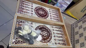 تحف انتيكا مجموعة من طاولات الزهر المختلفة صدف يدوي طاولة زهر صدف خشب زان متوفر توصيل
