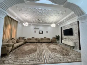 بيت الايجار اليومي اصيله قريب من الاشخره