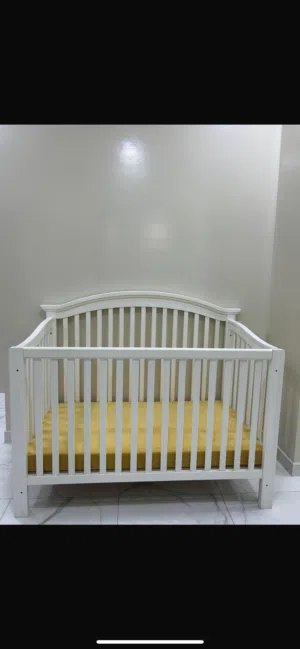 سرير اطفال للبيع