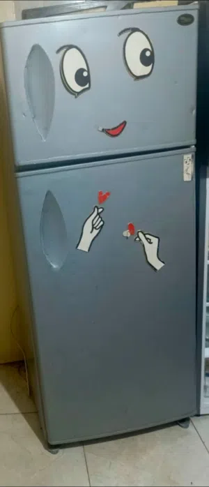 ثلاجه فحص كامل للبيع شغاله