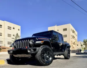 Jeep gladiator Mojave 2020 clean title 7jayed