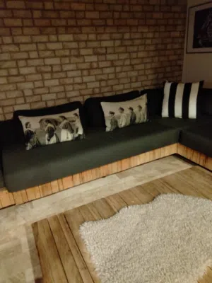 طقم كنب خشب من الداخل حديد قوي ومتين جدا