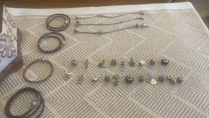 أساور باندورا وتشارمات (أصلية) وارد أوروبا