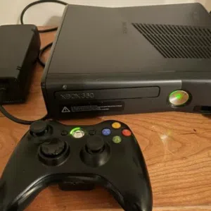 Xbox 360 اخو الجديد نضيف مضافه جيده