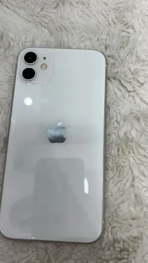 Apple iPhone 11 128 GB in Al Sharqiya
