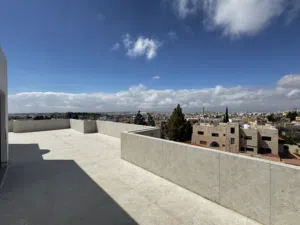 210 m2 3 Bedrooms Apartments for Sale in Amman Al Muqabalain