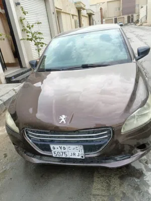 بيجو سيدان موديل 2014