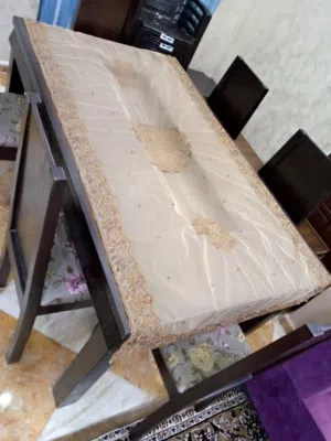 طاوله طعام مع 6 مقاعد