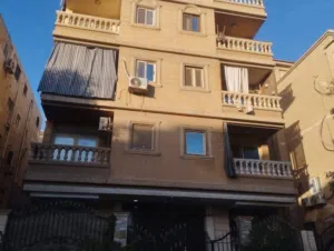 شقه للبيع افضل مكان بزمنت بجاردن معمول بلاط