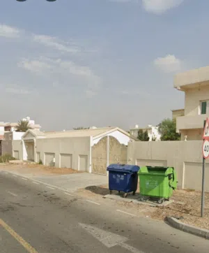 البيع بيت في منطقه القوز الشارقه