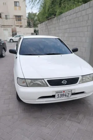 Nissan Sunny Super Clean.