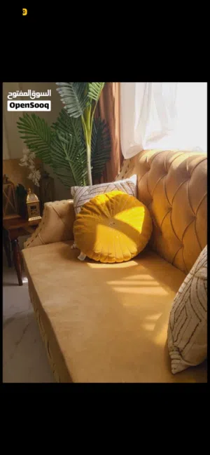 كنب 9 اشخاص شبه جديد ونظيف جدا مستعمل شهران فقط