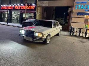 مرسيدس لف 1984 للبيع